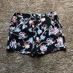 Very cute patterned shorts